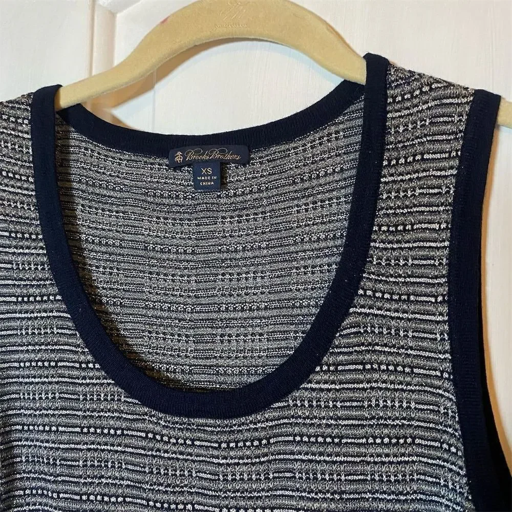 Brooks Brothers Navy and White Women's Cardigan Set - Picture 4 of 14